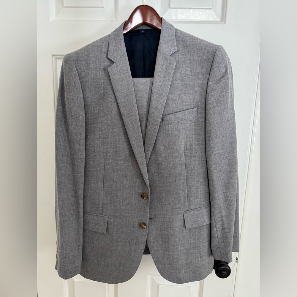 JCrew Thompson Linen Suit size 42R with 34W - 29L pants